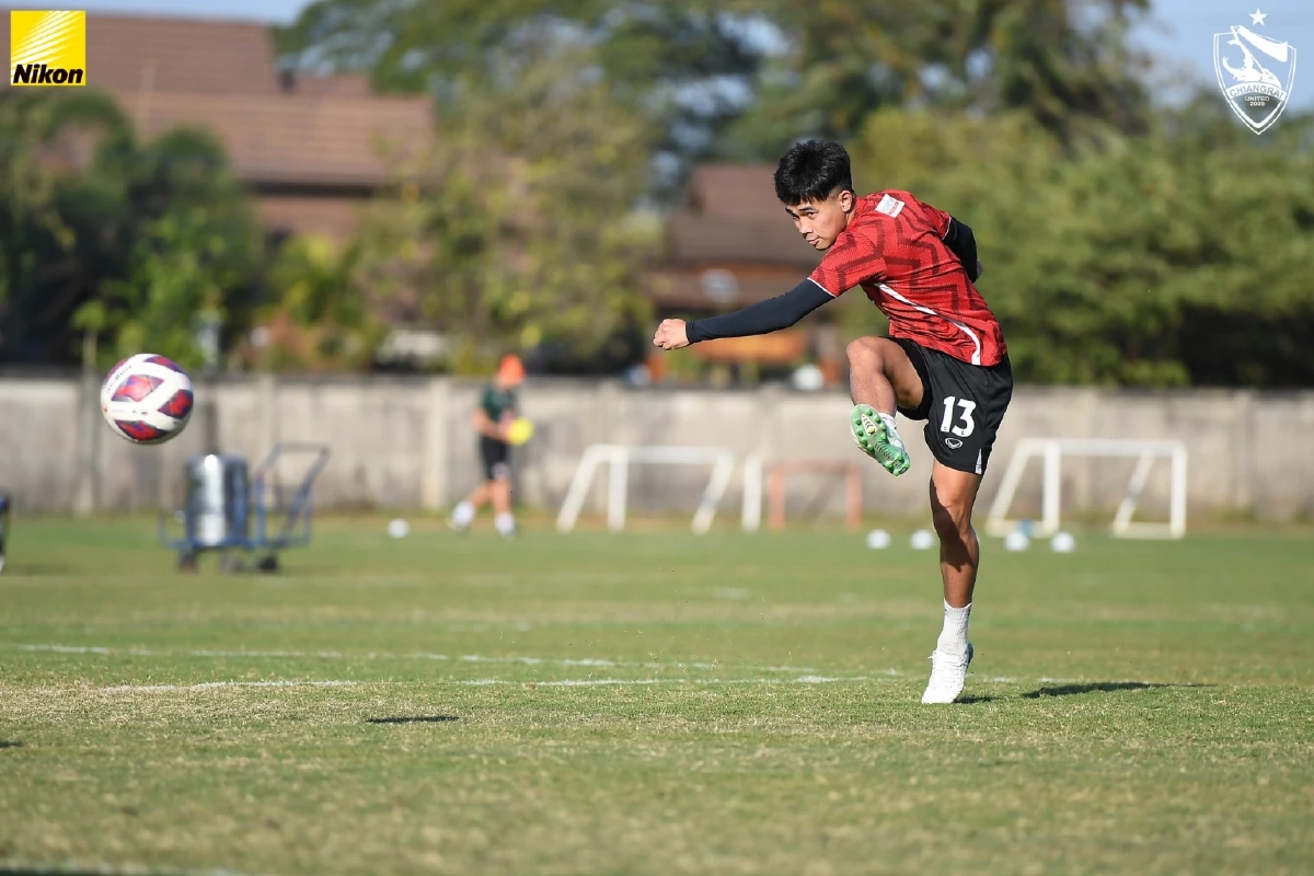 โค้ชหลิม  "ฟันธงไทยลีก" ลีโอเชียงราย ยูไนเต็ด ลงเอยแบ่งแต้ม" ฉลามชล" 