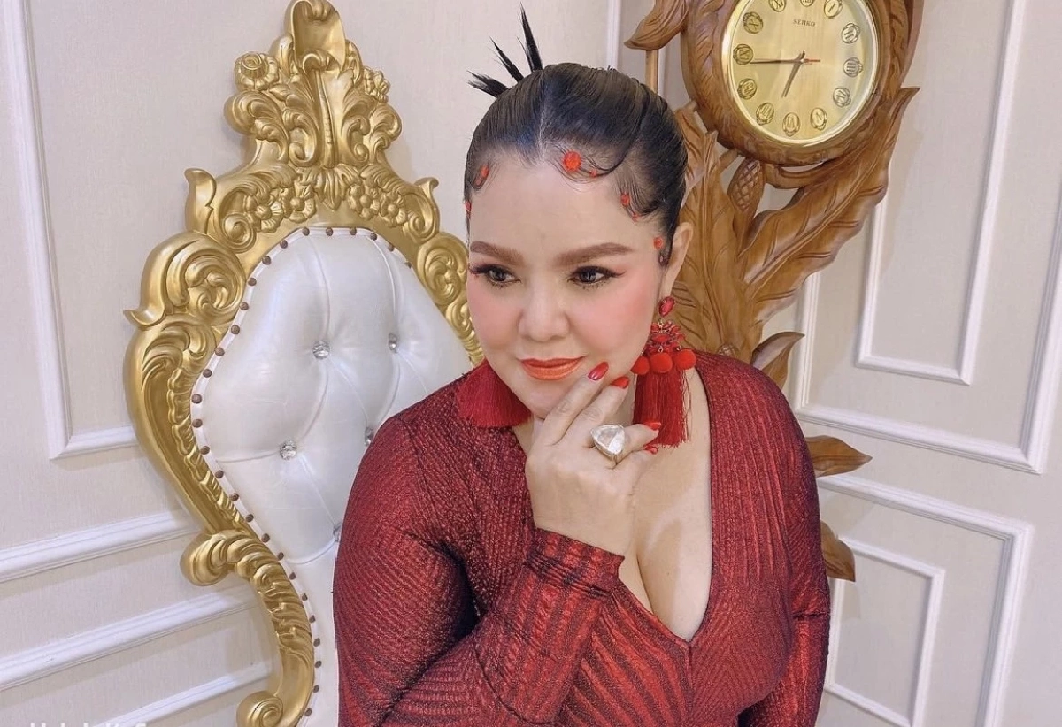 "ฮาย อาภาพร" ขอตัดกรรม ถูกสาปแช่ง ไม่ให้พบรัก หลังปล่อยให้ผู้ชายรอเก้อ 10 ปี