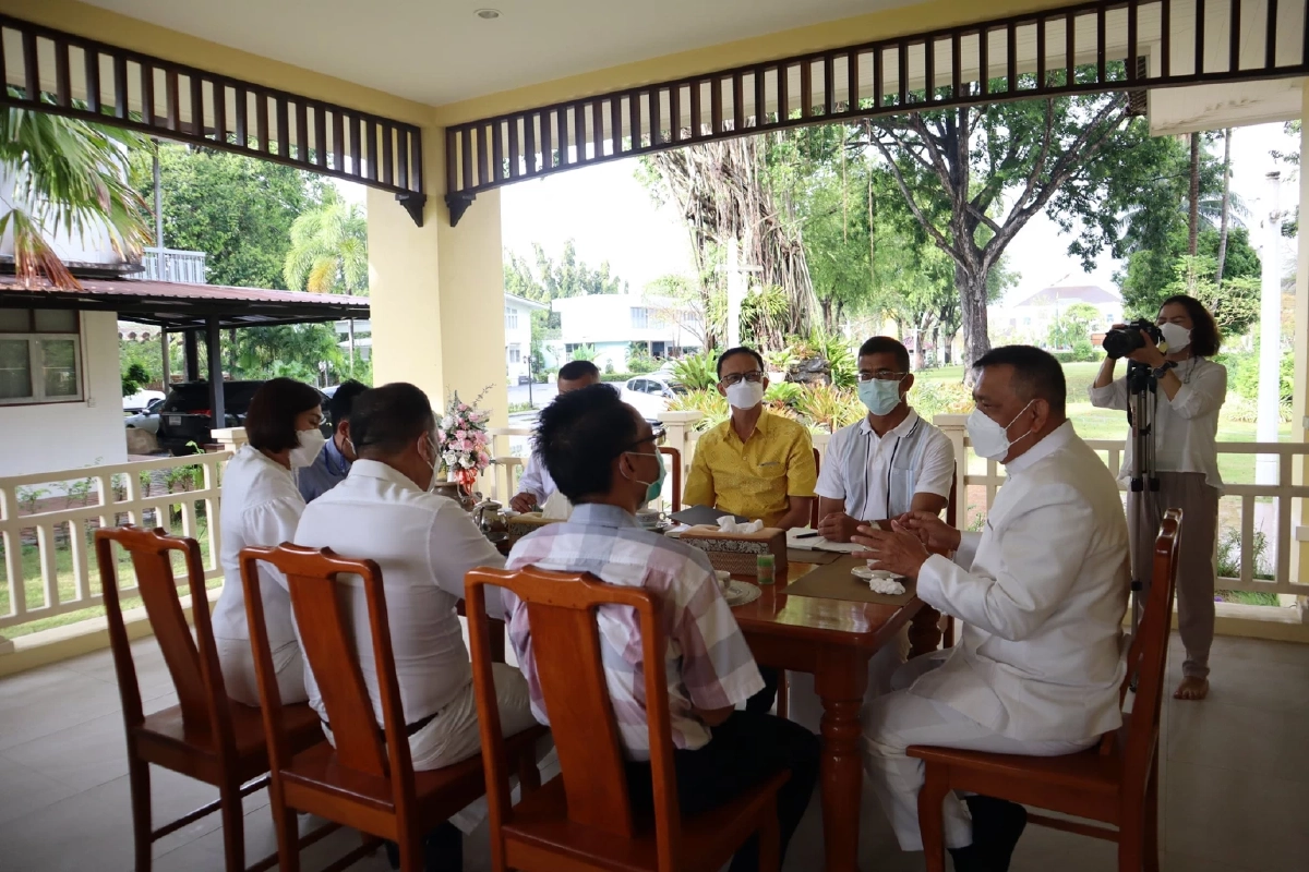 ผู้ว่าฯ เมืองคอน เปิดจวน ประชุม "โควิด" หลังพบตัวเลขติดในครัวเรือนเพิ่ม