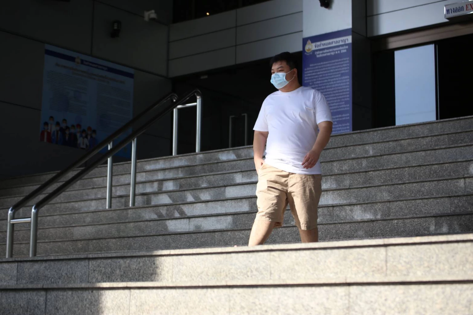 “เพนกวิน" ติดกำไลEM ศาลอาญา เผยอยากให้อานนท์ ได้ประกันออกมาช่วยดูแลคดี