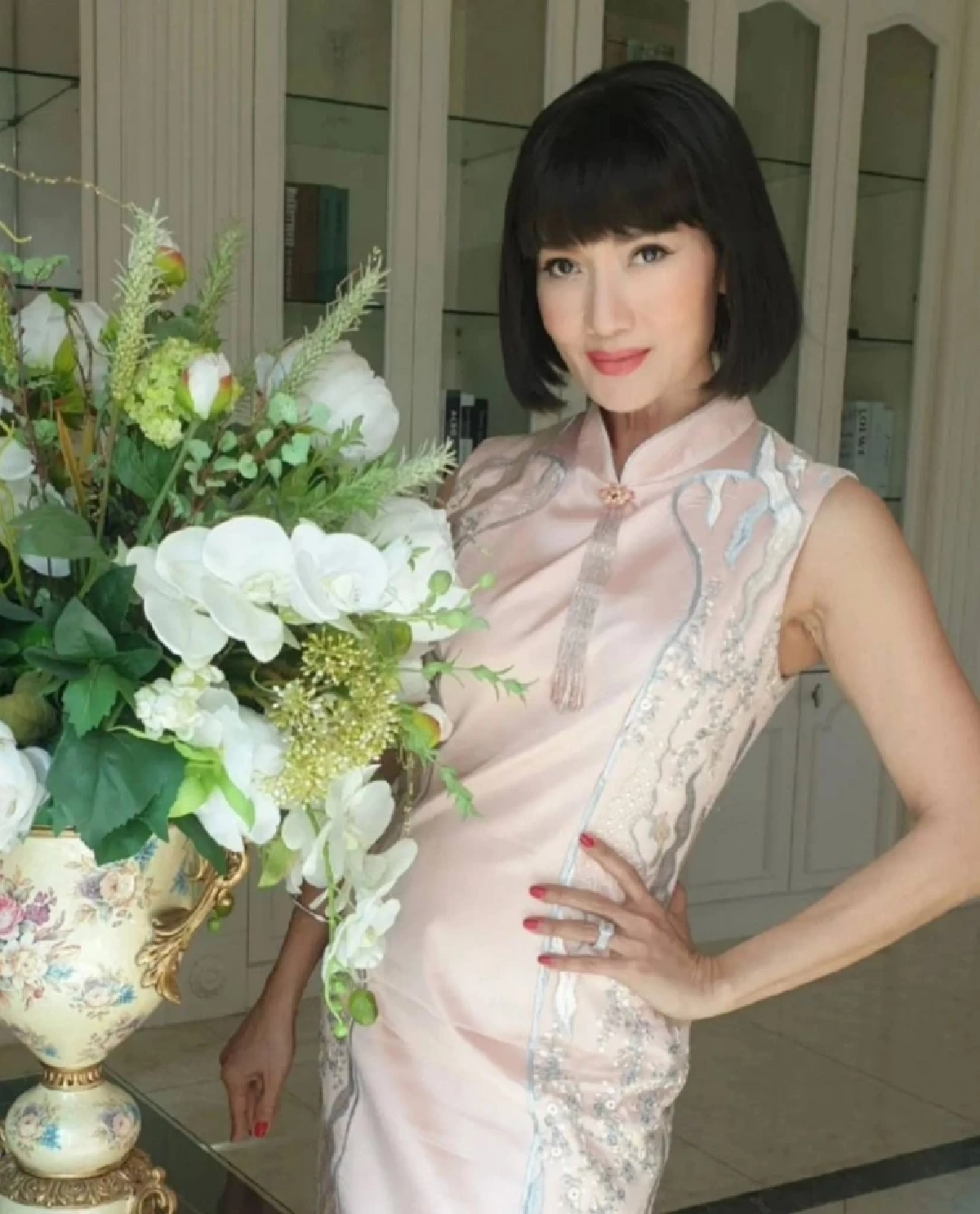 นักแสดงรุ่นใหญ่ "ดี้ ชนานา" ประสบอุบัติเหตุ รถไถลชนเสาไฟฟ้า ต้องเย็บด่วน