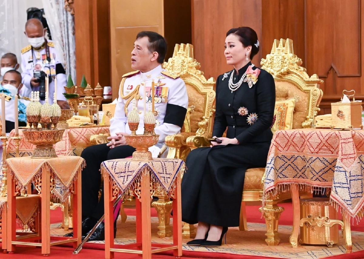 ในหลวง-พระราชินี ทรงบำเพ็ญพระราชกุศล 7 วัน พระราชทานศพ สมเด็จพระวันรัต