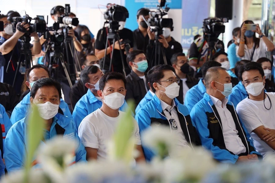 "ปริญญ์"  อ้อนคนกรุงเทพฯ เปิดใจให้  เอ้ สุชัชวีร์ และ ส.ก. 50 เขต