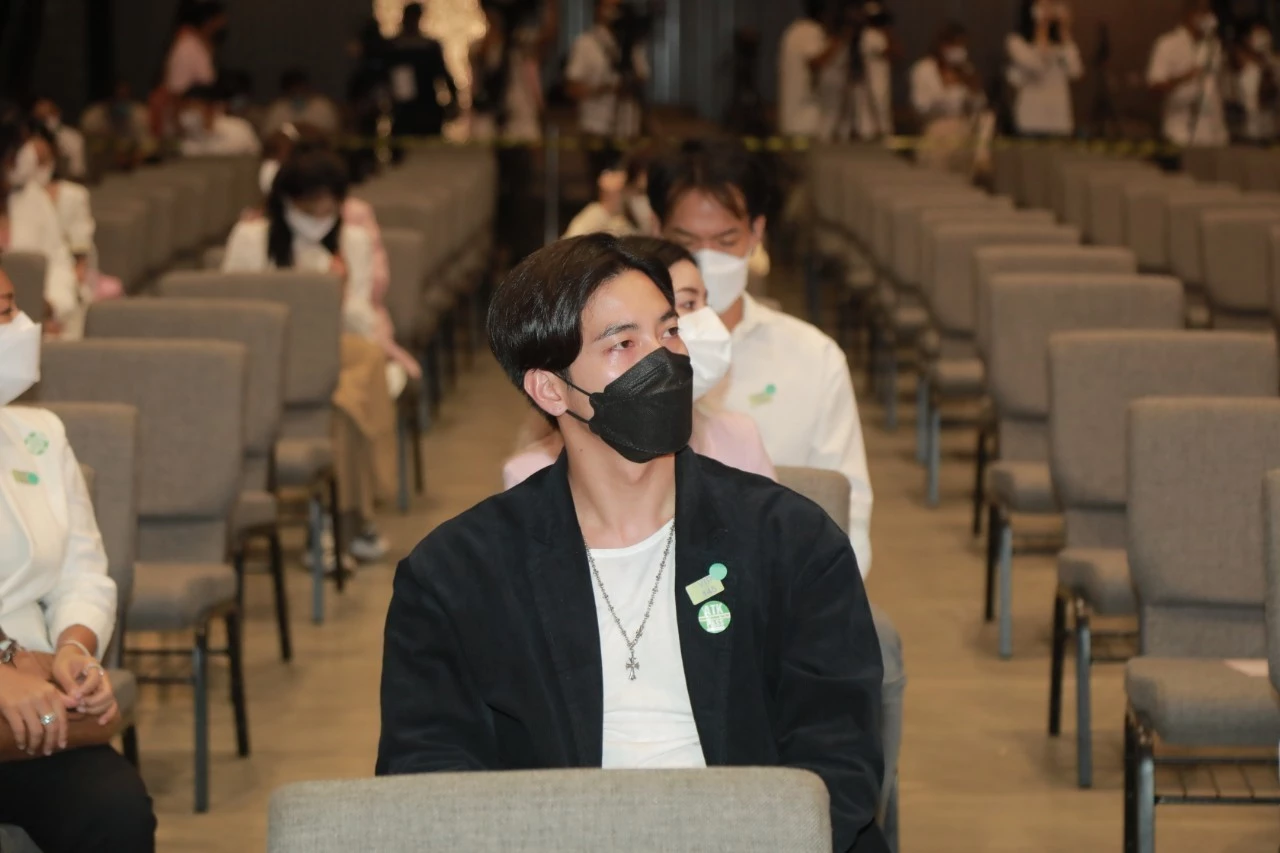 รู้แล้วอึ้ง เปิดสาเหตุ "โตโน่" สวมสูทสีดำร่วมงาน "แตงโม นิดา" ทำเอาน้ำตาซึม
