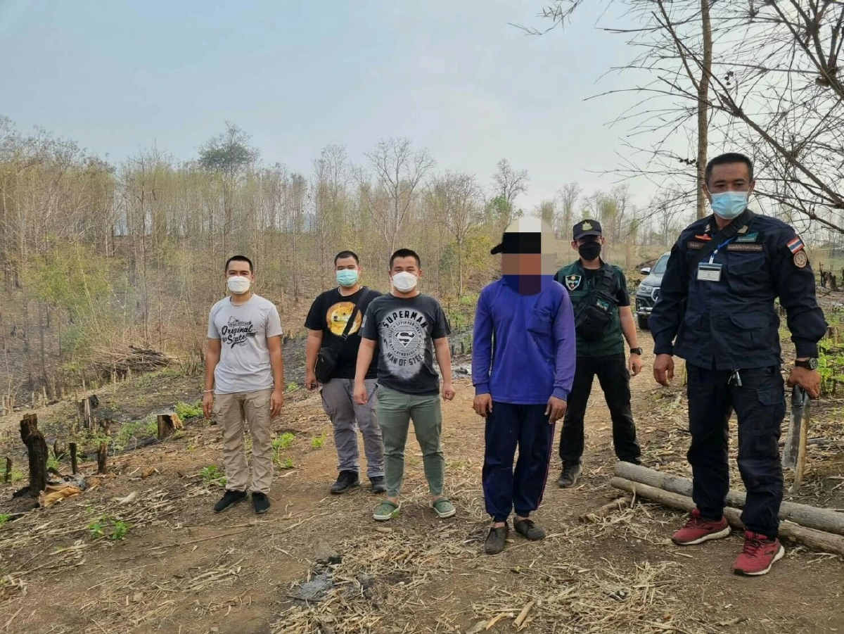 คาหนังคาเขา จนท.รวบหนุ่มแผ้วถาง "เผาป่า" รายแรกของลำปาง ผิดหลายกระทง