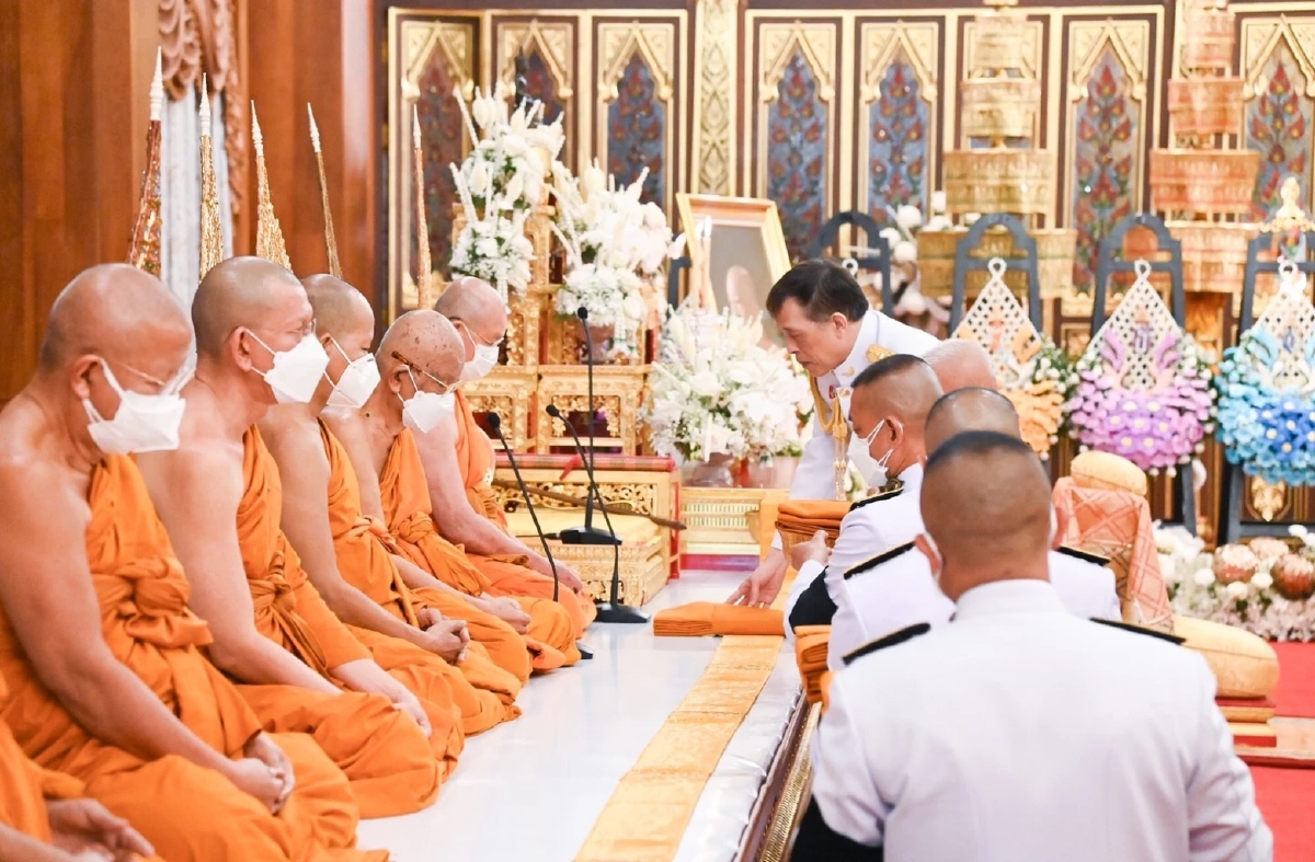 ในหลวง-พระราชินี ทรงบำเพ็ญพระราชกุศล 7 วัน พระราชทานศพ สมเด็จพระวันรัต