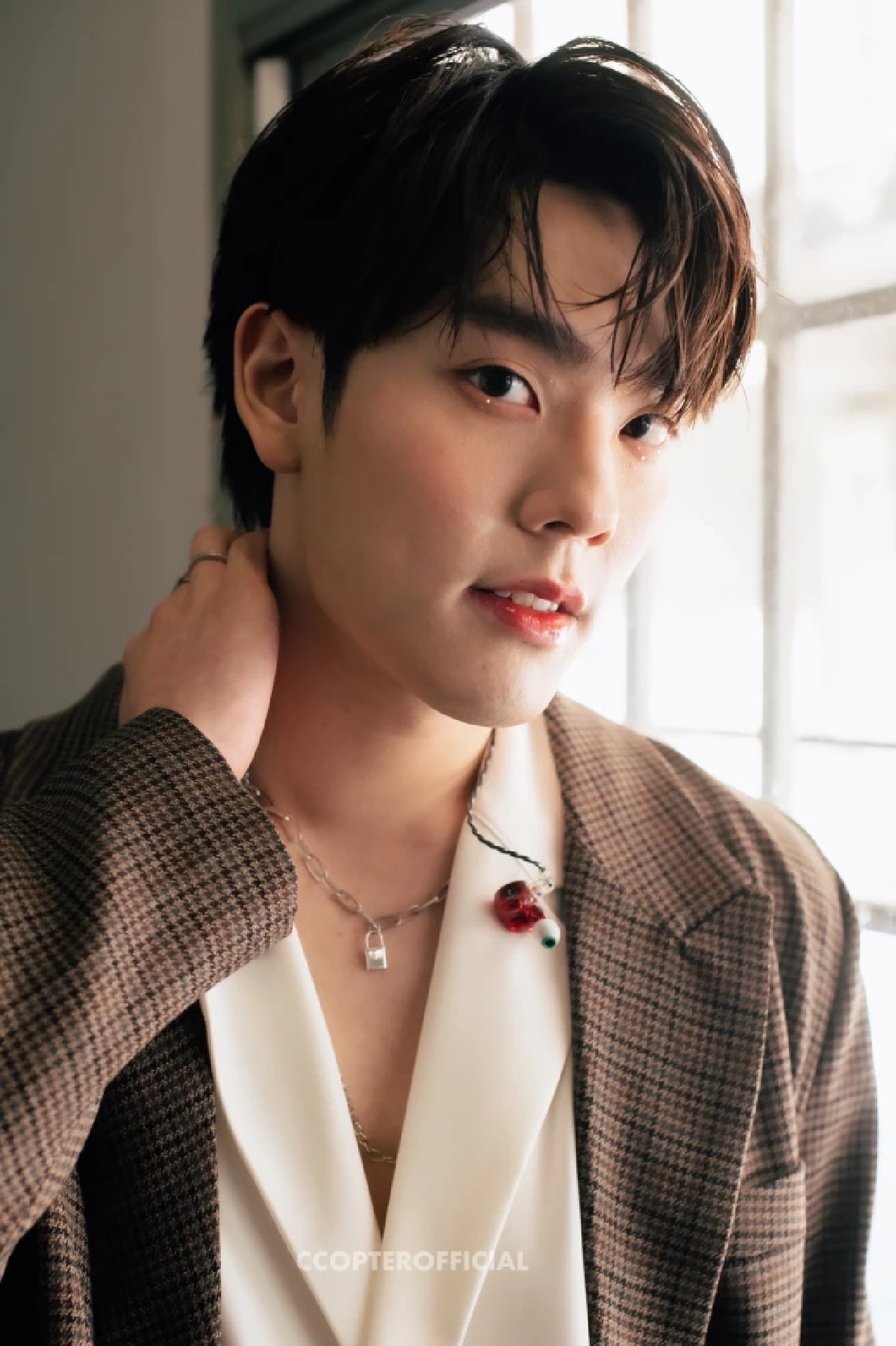 "คอปเตอร์ ภานุวัฒน์" ร่วมกับ แฟนคลับ มอบเงิน 170,000 บาท สร้างอาคารเรียน