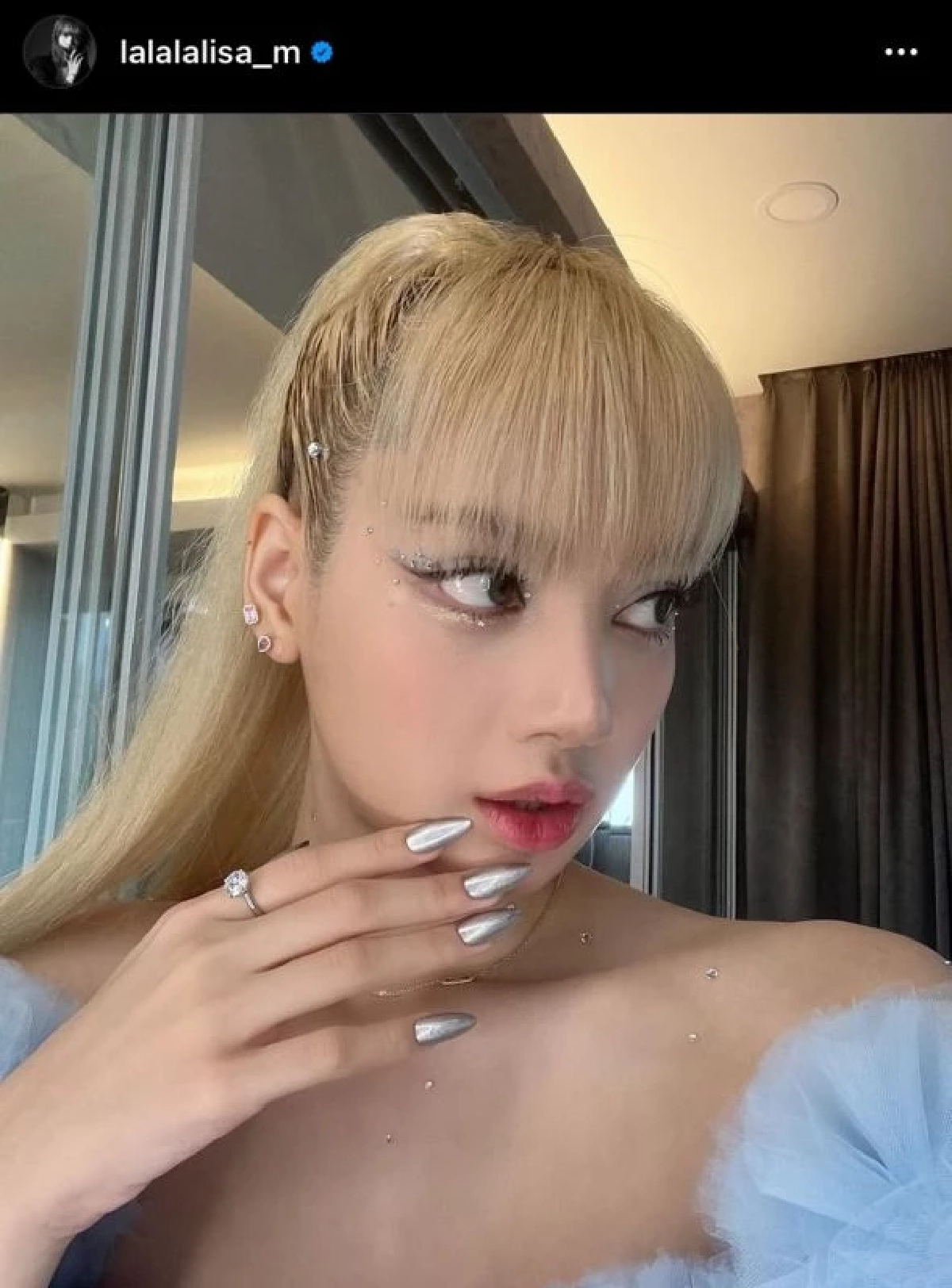 "ลิซ่า" สวยสุดใจ พร้อมฉลองวันเกิด 25 ปี ที่บ้านเกิด ค่ำคืนนี้