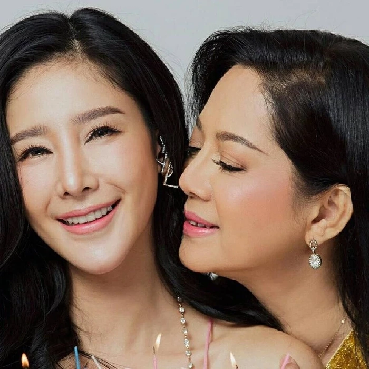 "แม่แตงโม" ขู่กระโดดบันได ถ้านักข่าวถาม ไม่สนใจคนด่า ร้องเพลงในแอปฯ ทุกวัน