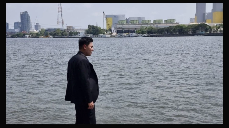พระเอกใหม่ชื่อ "ทนายตั้ม" เล่น MV เพลงใหม่ของ "แด๊กซ์" คาดเพลงเกี่ยวกับแตงโม