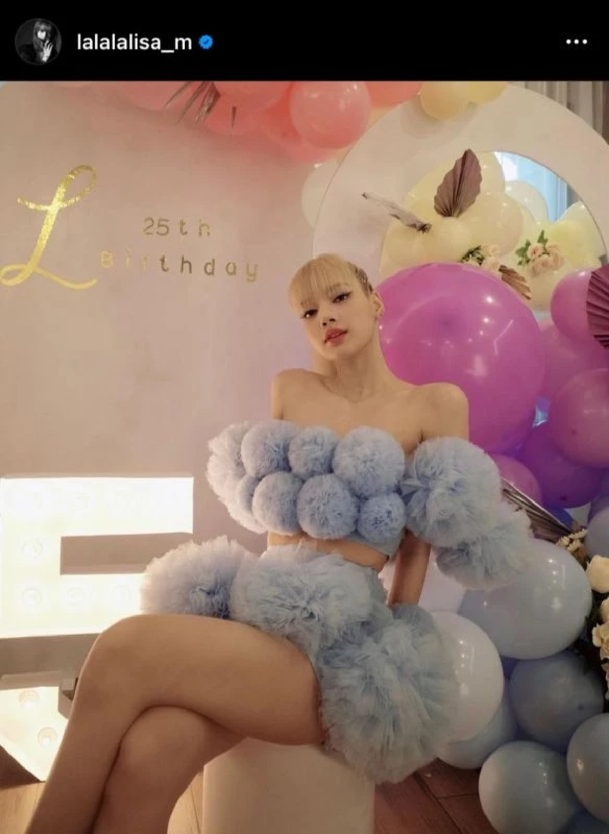 "ลิซ่า" สวยสุดใจ พร้อมฉลองวันเกิด 25 ปี ที่บ้านเกิด ค่ำคืนนี้