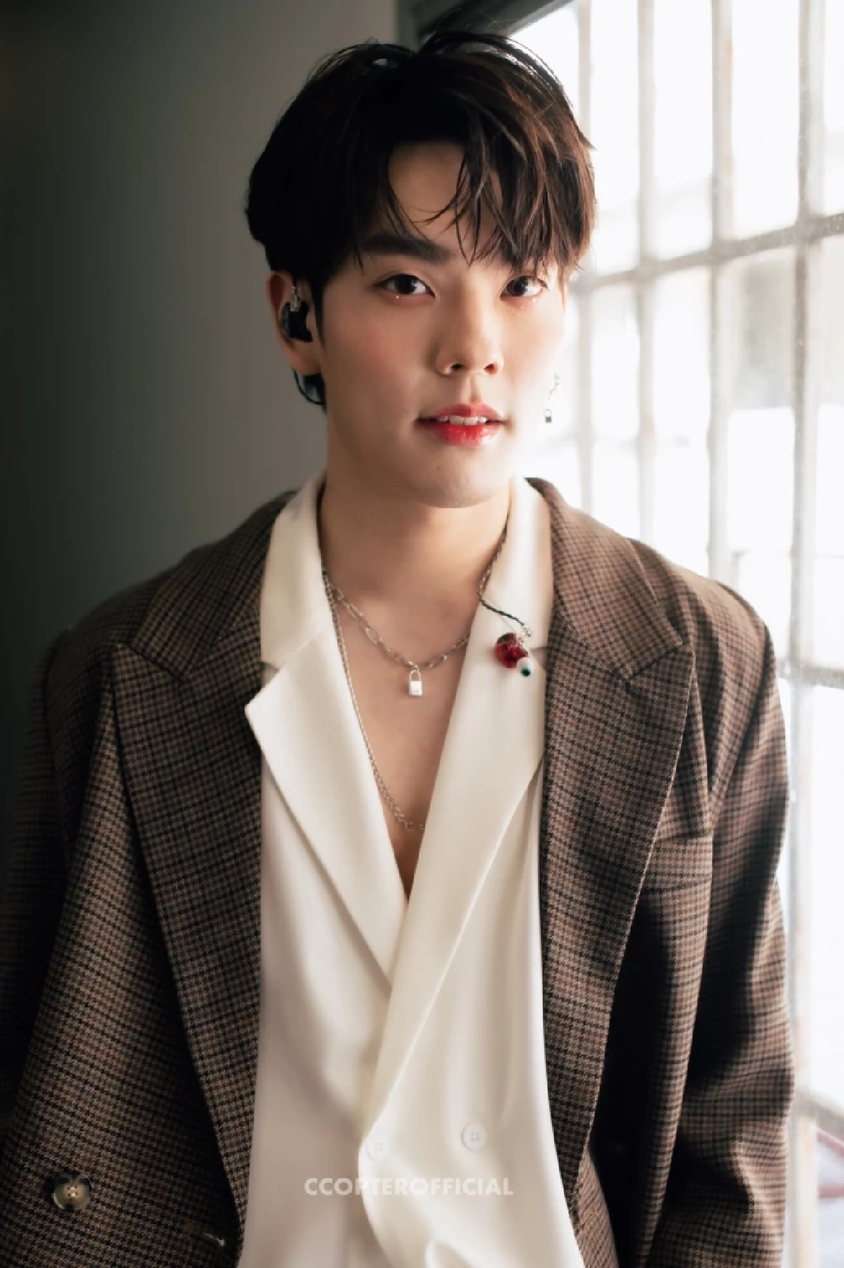 "คอปเตอร์ ภานุวัฒน์" ร่วมกับ แฟนคลับ มอบเงิน 170,000 บาท สร้างอาคารเรียน