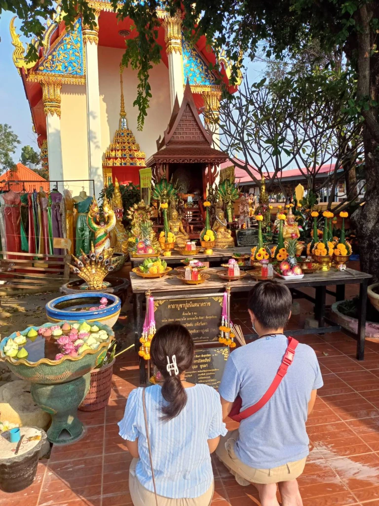 ศรัทธาแห่งพญานาควัดทรงกุศล "เศียรพ่อปู่พญาอนันตนาคราช" อายุกว่า 1,000 ปี