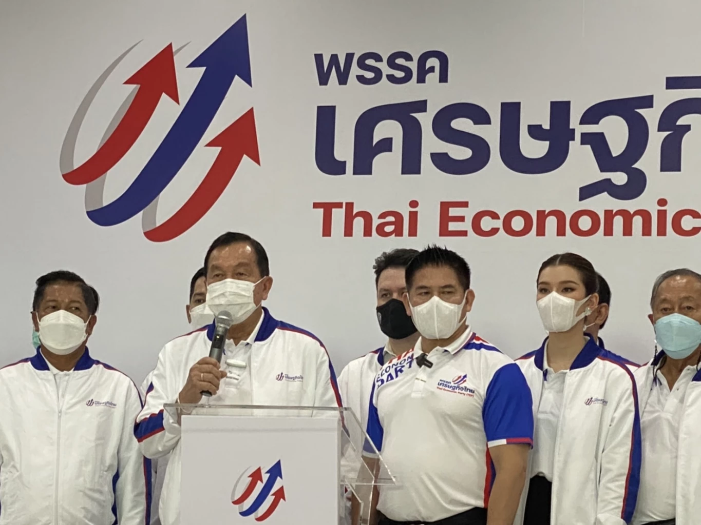 เคาะแล้ว “เศรษฐกิจไทย“ เลือก พล.อ. วิชญ์ นั่ง หัวหน้าพรรค- ธรรมนัส เลขาฯ พรรค