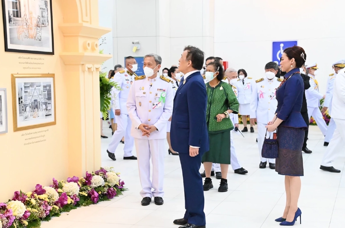 ในหลวง-พระราชินี ทรงเปิด "อาคารนวมินทรบพิตร 84 พรรษา" โรงพยาบาลศิริราช