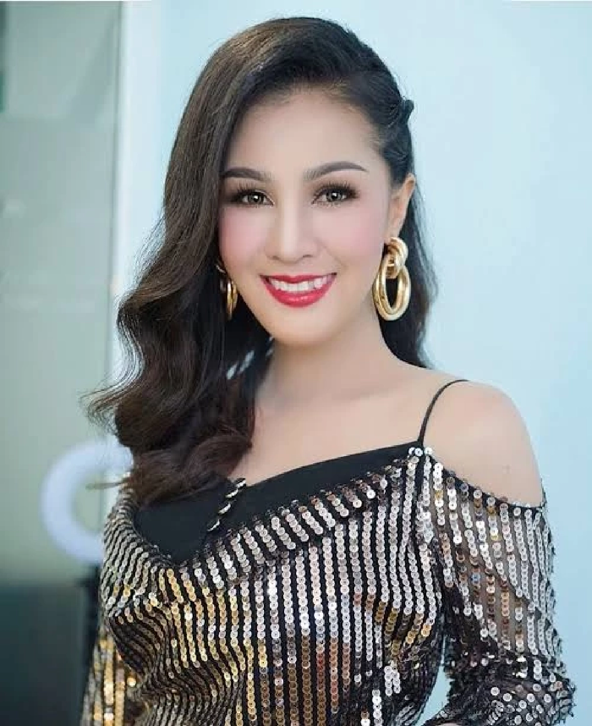 "หญิงลี" รุดเยี่ยม "ศรชัย" ป่วยมะเร็งตับ แต่อาการทรุดหลังฉีดวัคซีนโควิด