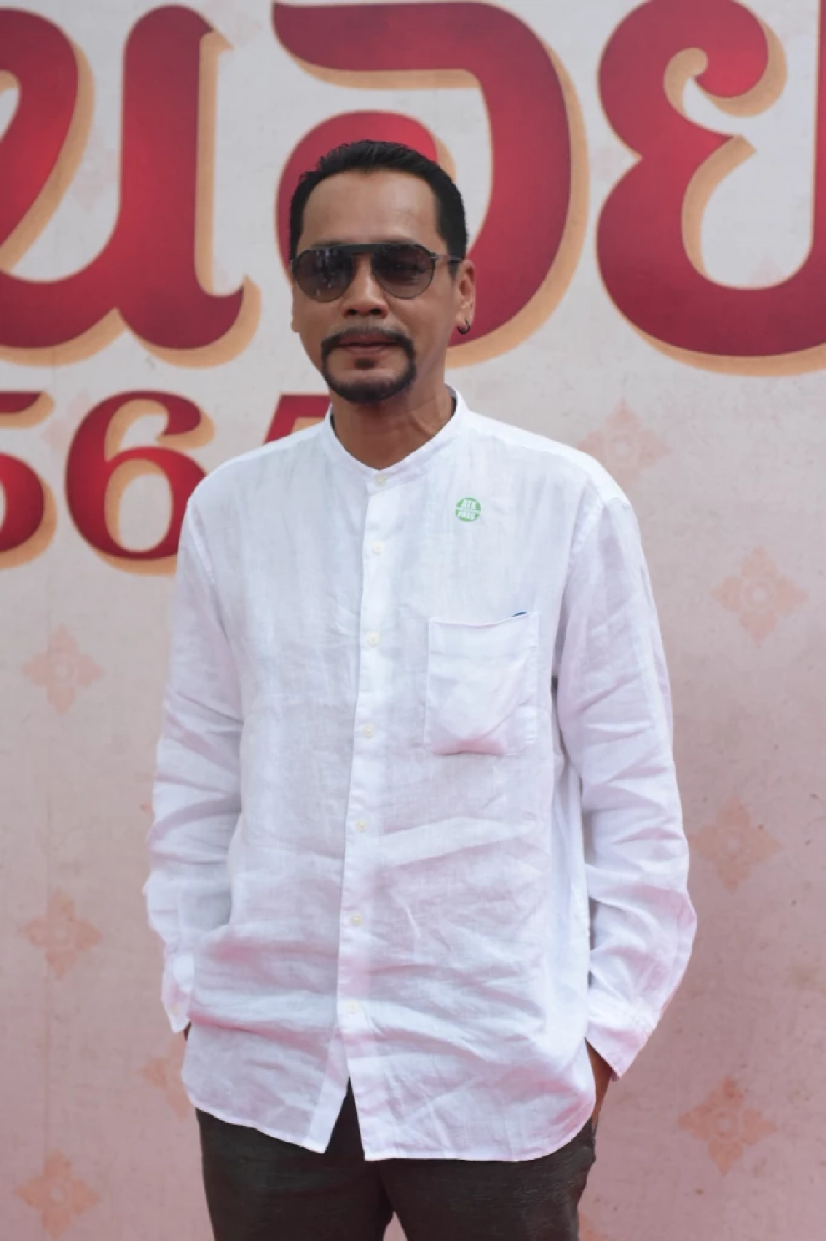 ครอบครัวมีปัญหา ?.. "เท่ง เถิดเทิง" ตอบดราม่า "ส้มเช้ง" ไม่ไปงานบวช ลูกชาย