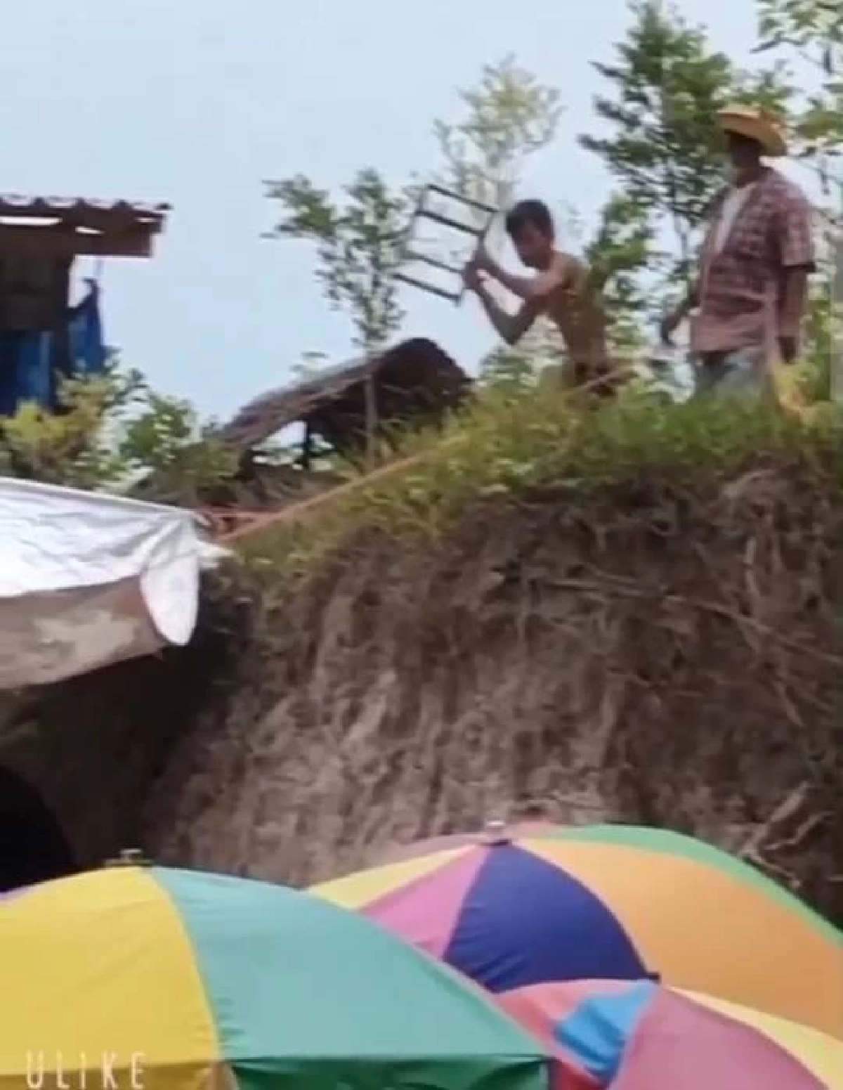 โซเชียลแห่แชร์ 2 กลุ่มโจ๋ยกพวก "ตะลุมบอน" แหล่งท่องเที่ยวดังระยอง