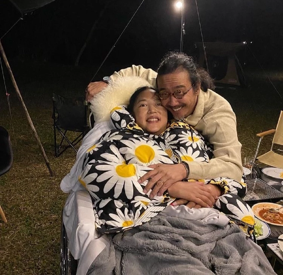 ซึ้งมาก "นายพลดอลล่าร์" ทำสิ่งนี้ให้ "คุณหญิงแมงมุม" ในวันที่ต้องห่างกัน ?