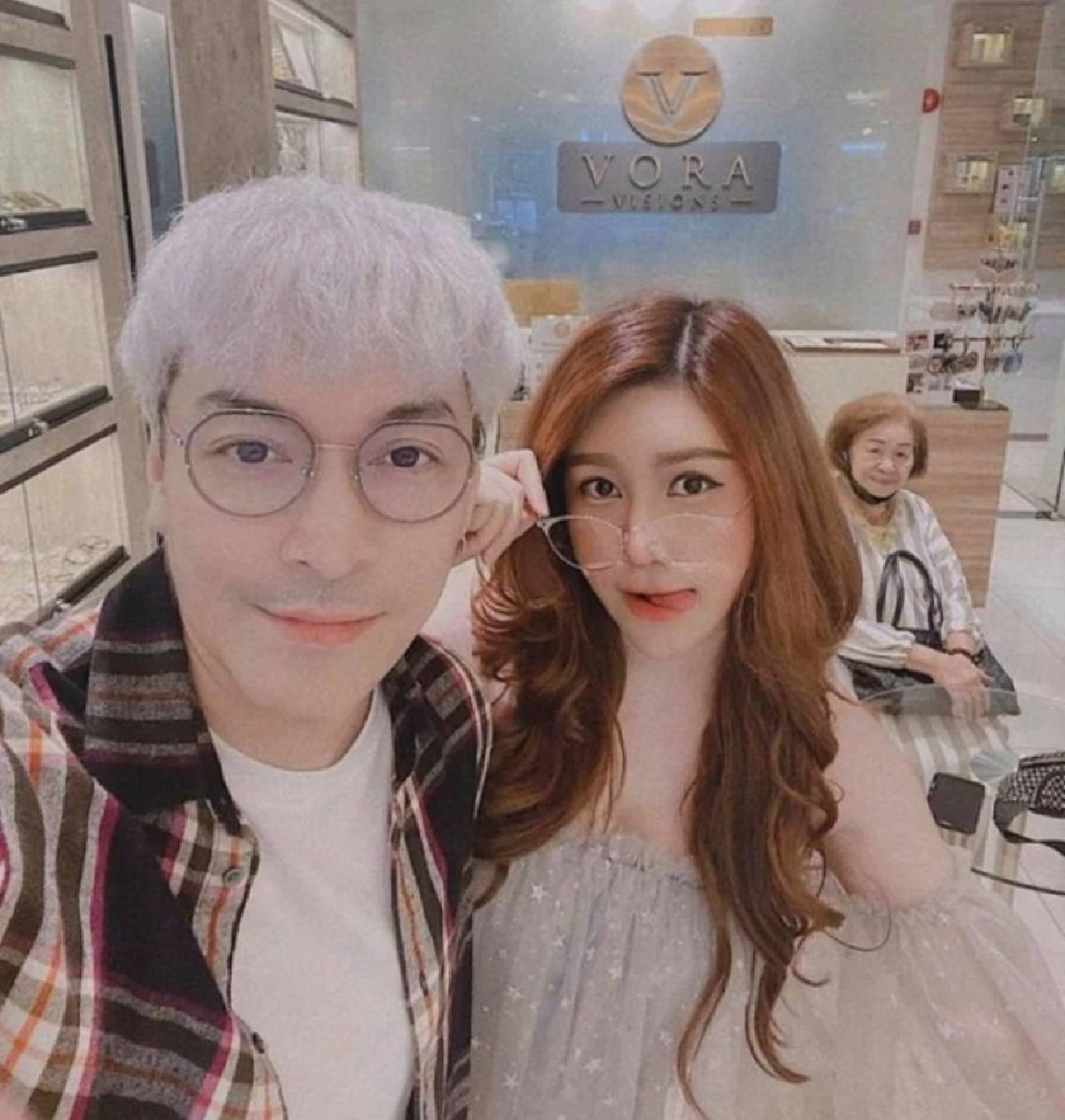 บีบหัวใจ "ปู แบล็คเฮด" ลอยอังคาร "นุ๊กซี่" พร้อมบอกลาพาเที่ยวทริปสุดท้าย