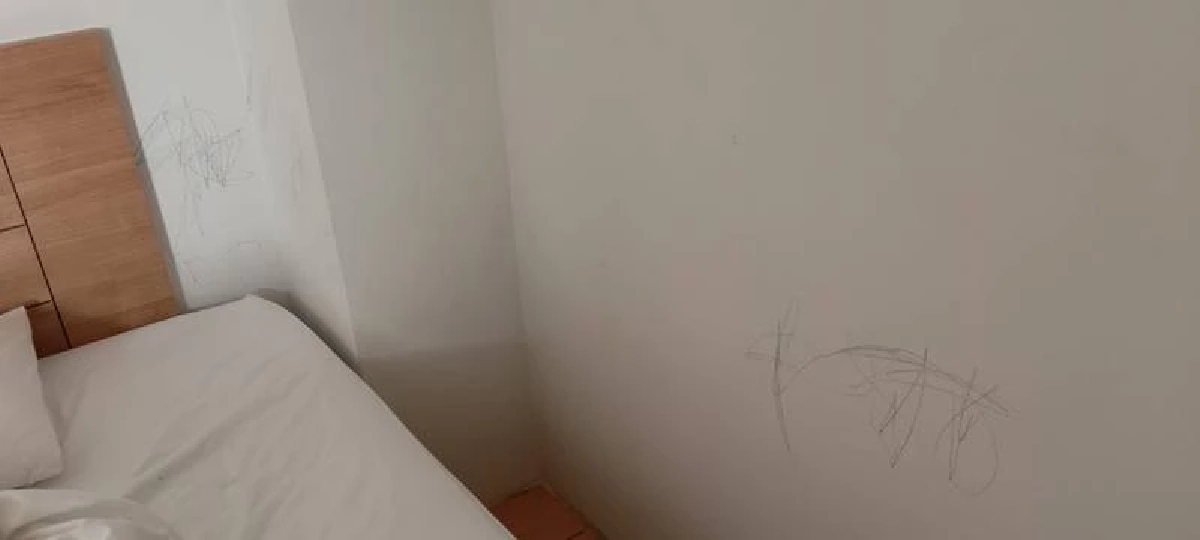 แม่หัวจะปวด "ลูกเขียนผนังโรงแรม" ถูกปรับ 2,000 โร่หาวิธีลบจากชาวเน็ต