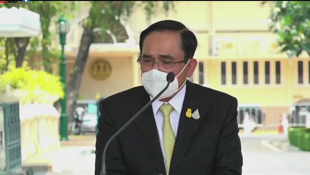 "สงกรานต์ 2565" ศบค. ไม่ห้ามจัด ขอเล่นตามประเพณี งดสาดน้ำ สวมหน้ากาก เว้นระยะ