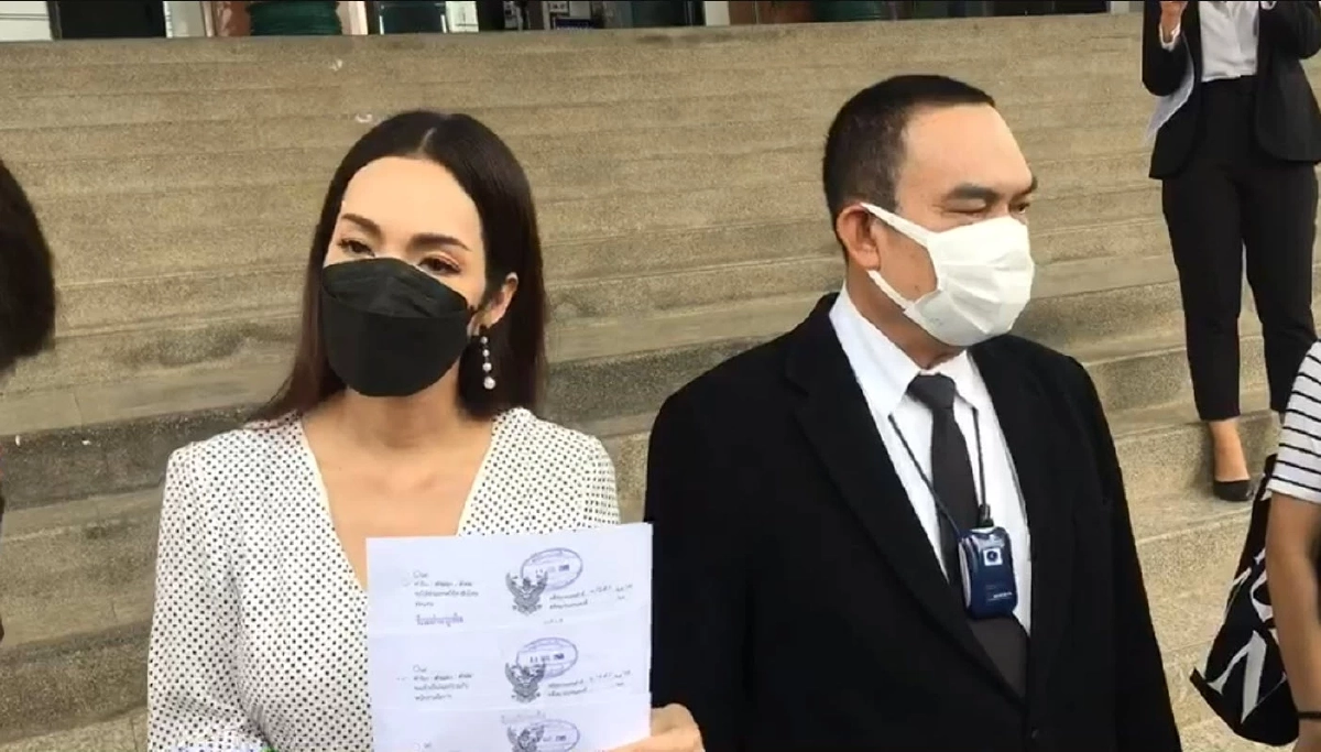 "เกรียนคีย์บอร์ด" มีหนาว "อ๋อม สกาวใจ" ฟ้องเรียก 2 ล้าน ฐานโพสต์ "หมิ่นประมาท"