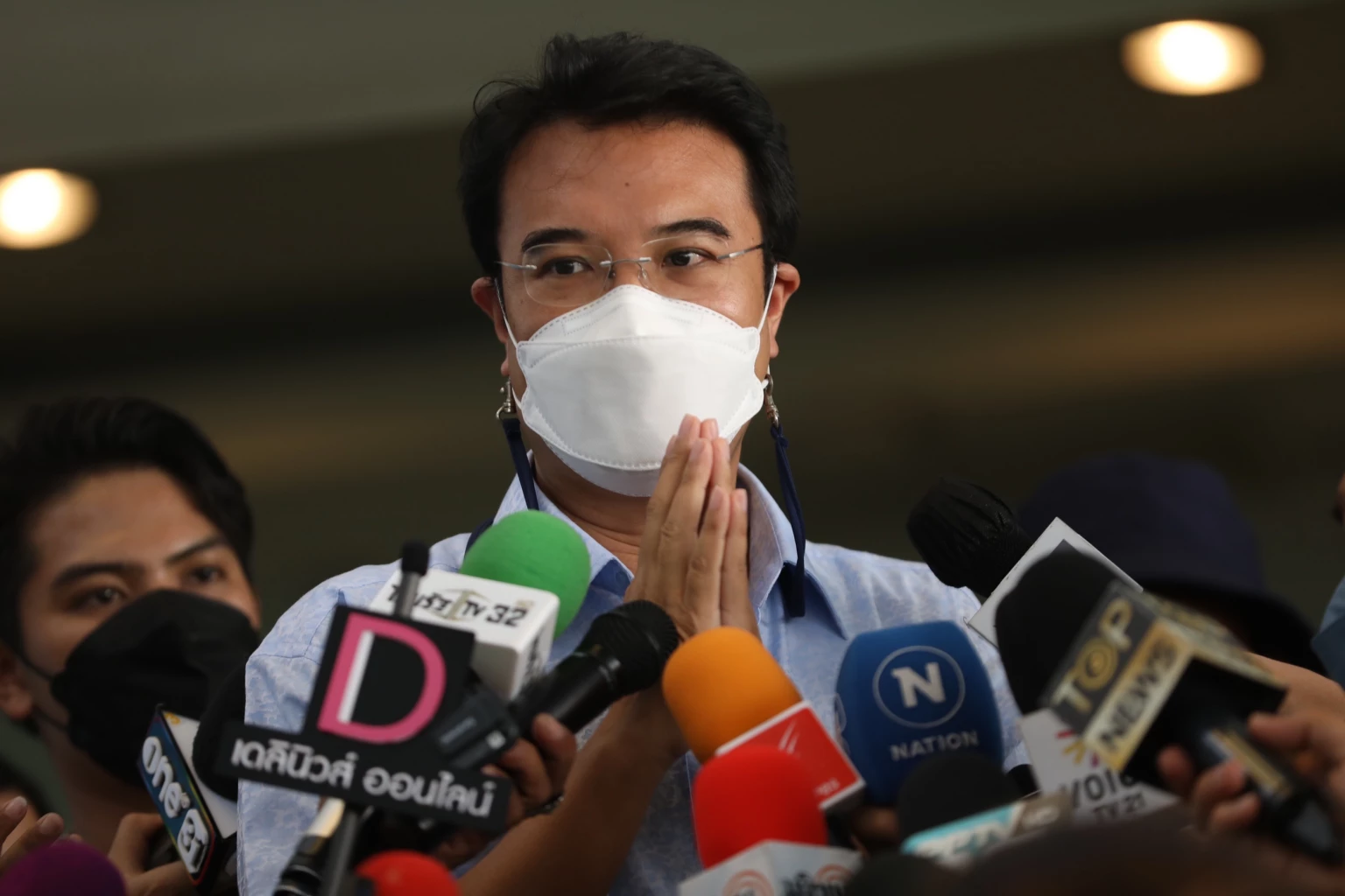 ปริญญ์ พานิชภักดิ์ แถลง ลาออกทุกตำแหน่งในพรรคปชป.