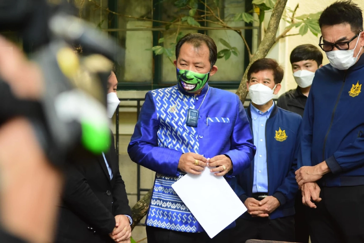 ยื่น "ป่าไม้" สอบ 14 ส.ส. ถือครองที่ "ภ.บ.ท.5"