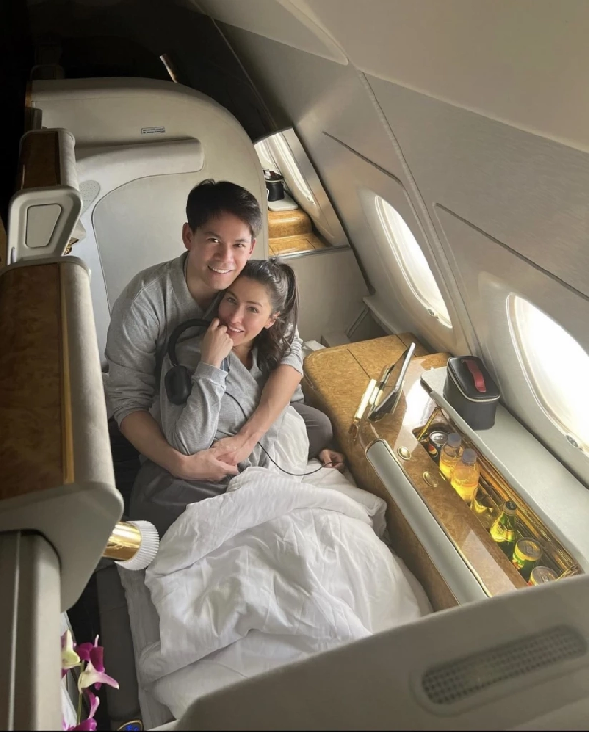 ส่องเครื่องบินที่ "ศรีริต้า-กรณ์" นั่งไปฮันนีมูน รอบ 2 หรูหรา ไฮโซมาก