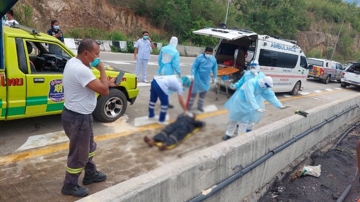 รถก๊าซ "พลิกคว่ำ" ทางลงเขา "ศาลปู่โทน"  จนท.ผงะตรวจATKคนขับเจอติด "โควิด19"