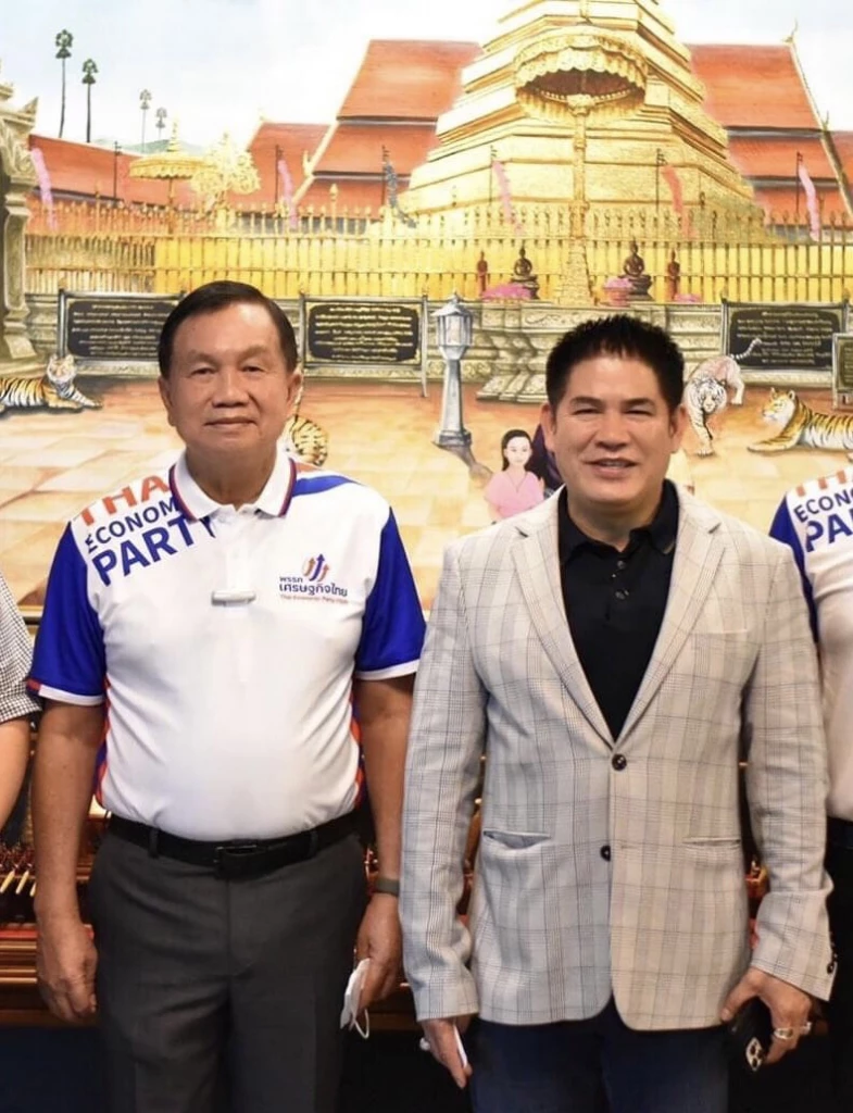 พล.อ.วิชญ์ และ ร.อ.ธรรมนัส จุดพลุ พล.อ.ประวิตร นายกฯคนนอก