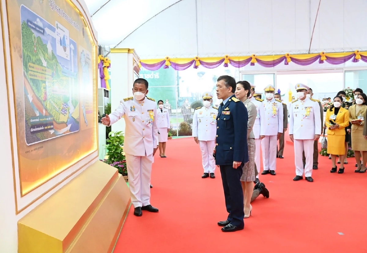 ในหลวง-พระราชินี ทรงเปิดโครงการจัดหาน้ำบาดาลอันเนื่องมาจากพระราชดำริ