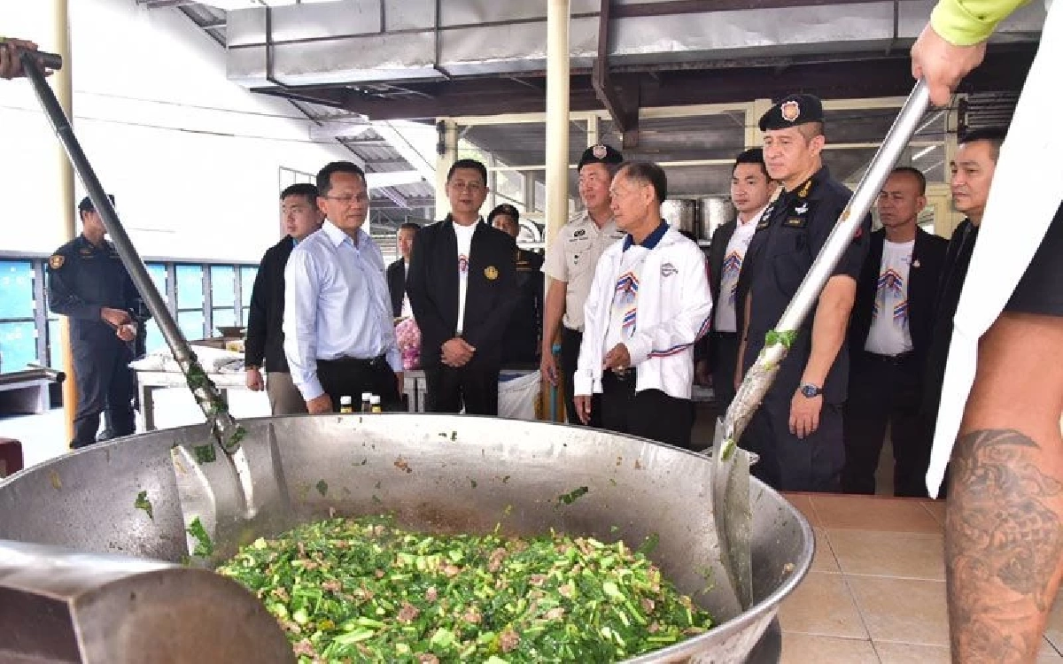 คาดโทษหนัก "ผบ.เรือนจำ" ปล่อยอาหารผู้ต้องขังเน่าเสีย