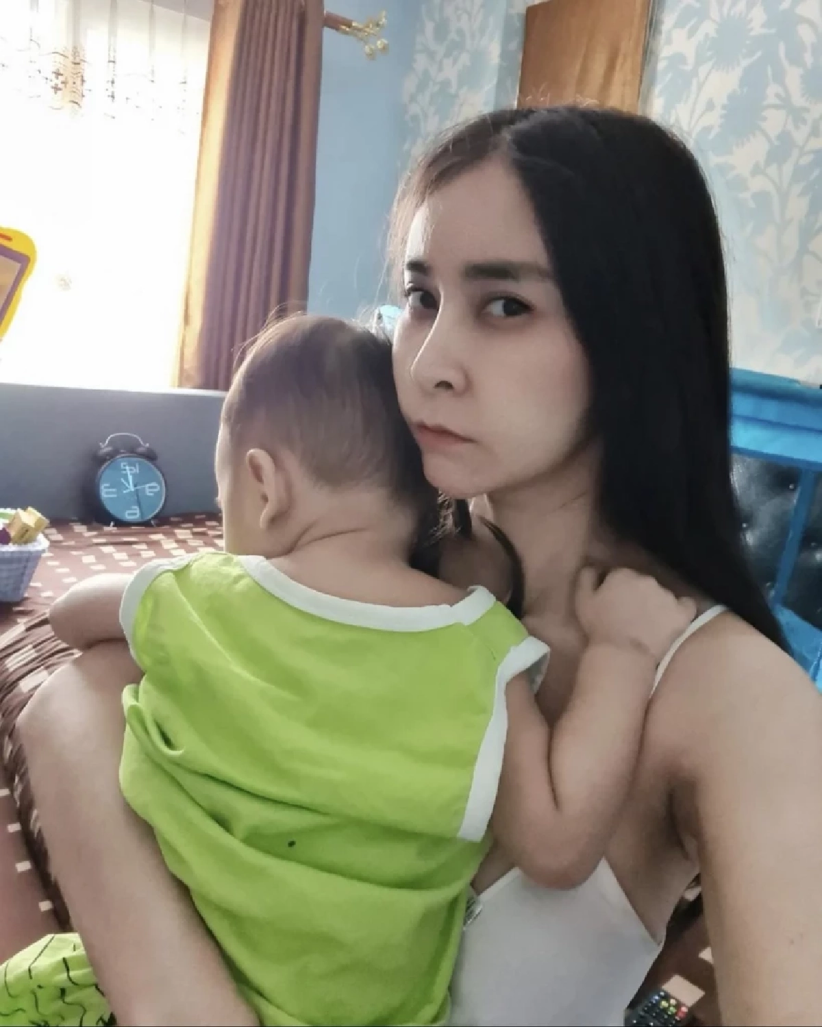 \"ใหม่ สุคนธวา\" ร้อนใจ ลูกชาย วัยขวบกว่า ติดโควิด ไข้สูง 40 แถมมีอาการอาเจียน