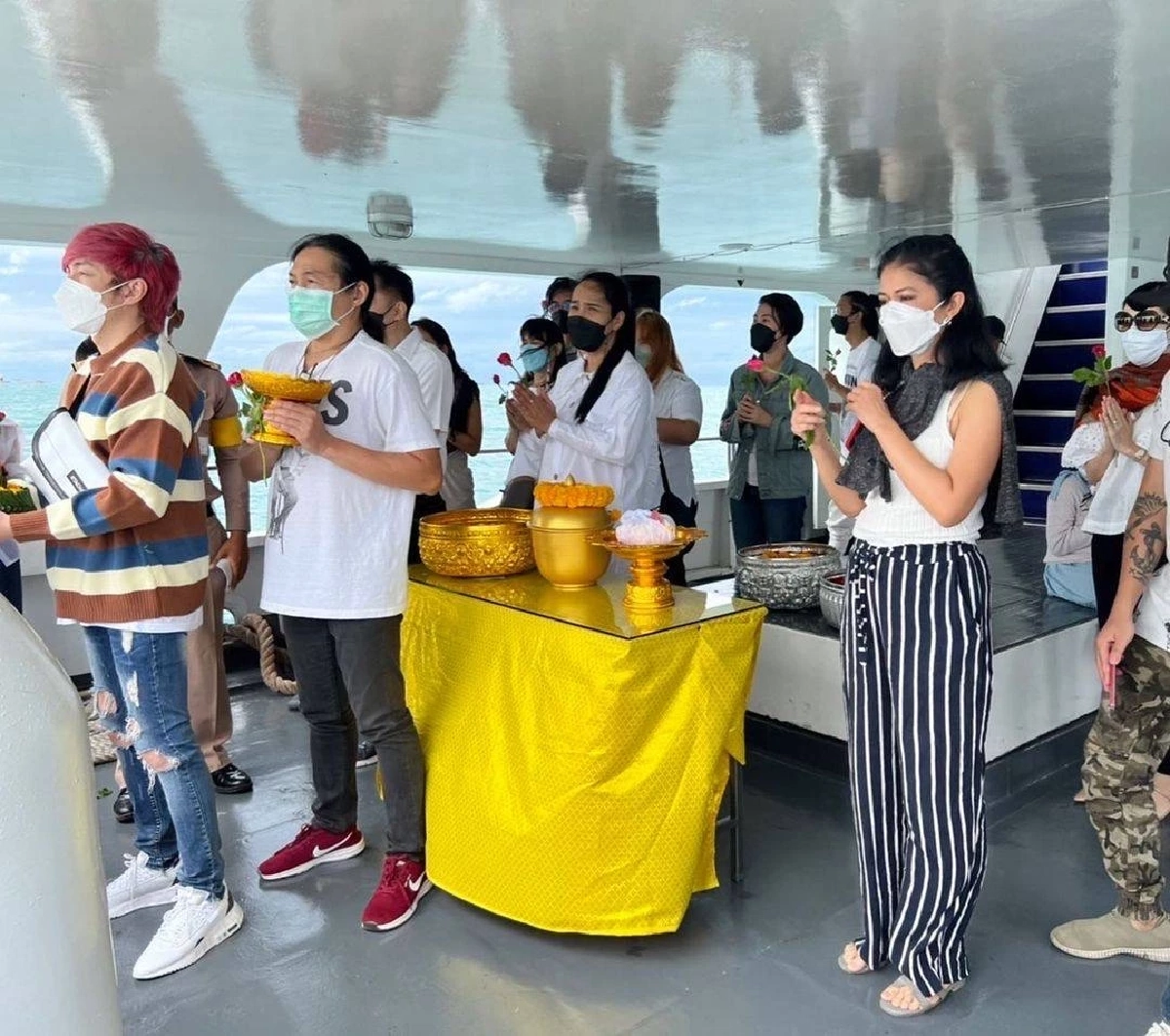 บีบหัวใจ "ปู แบล็คเฮด" ลอยอังคาร "นุ๊กซี่" พร้อมบอกลาพาเที่ยวทริปสุดท้าย