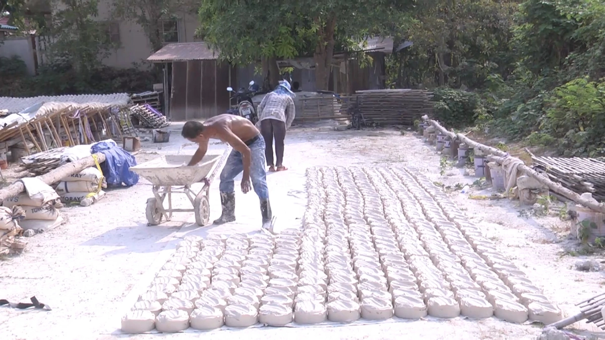 ผู้ประกอบการ  "ดินสอพอง" โอด มาตรการเข้ม "สงกรานต์"กระทบยอดขายทำรายได้หด