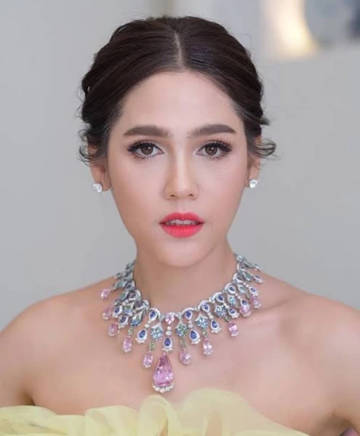 มัดรวม 5 ซุปตาร์ตัวแม่ สวย เก่ง วางตัวดี