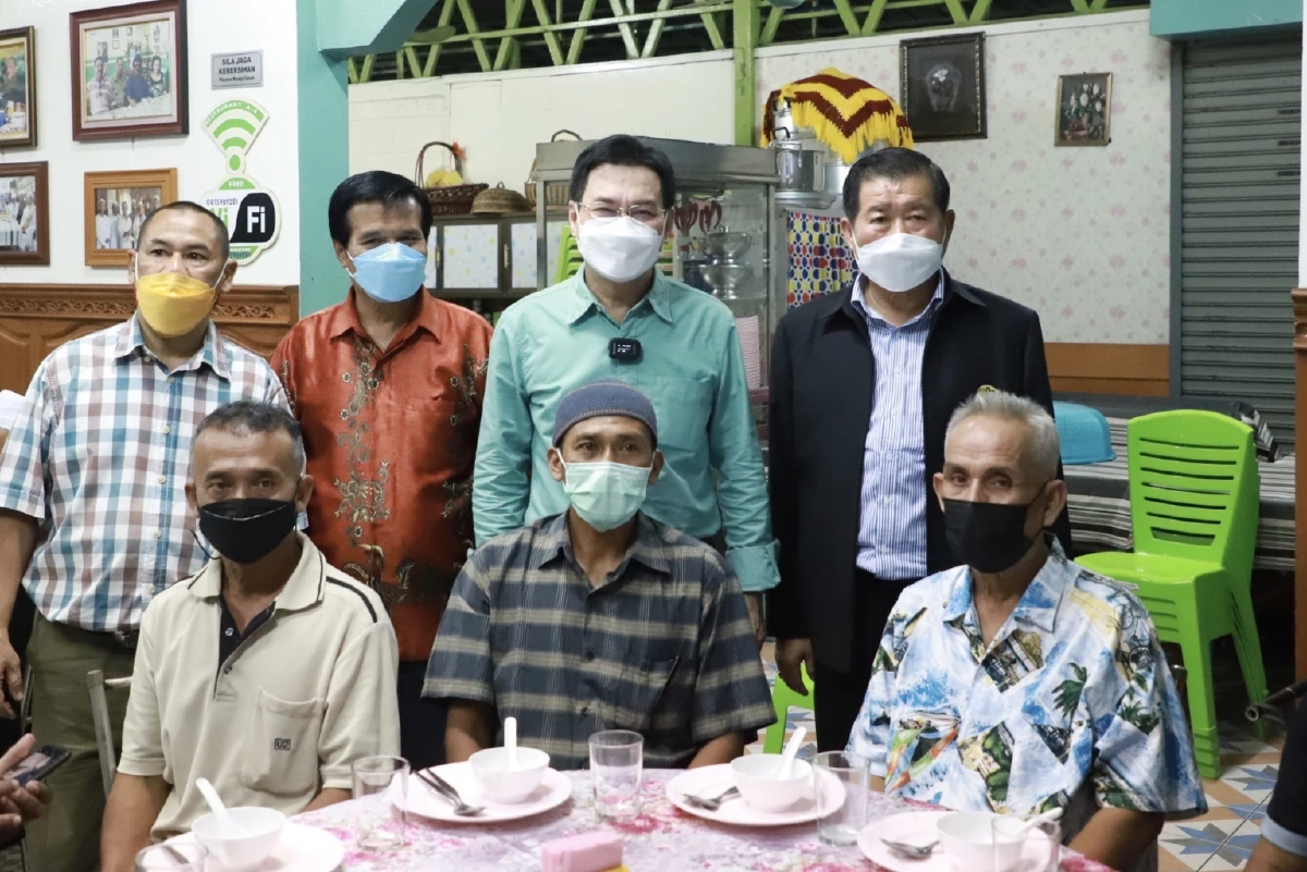 "เพื่อไทย" - "ประชาธิปัตย์" รุกลงพื้นทีหวังเก้าอี้ ส.ส.ปักษ์ใต้