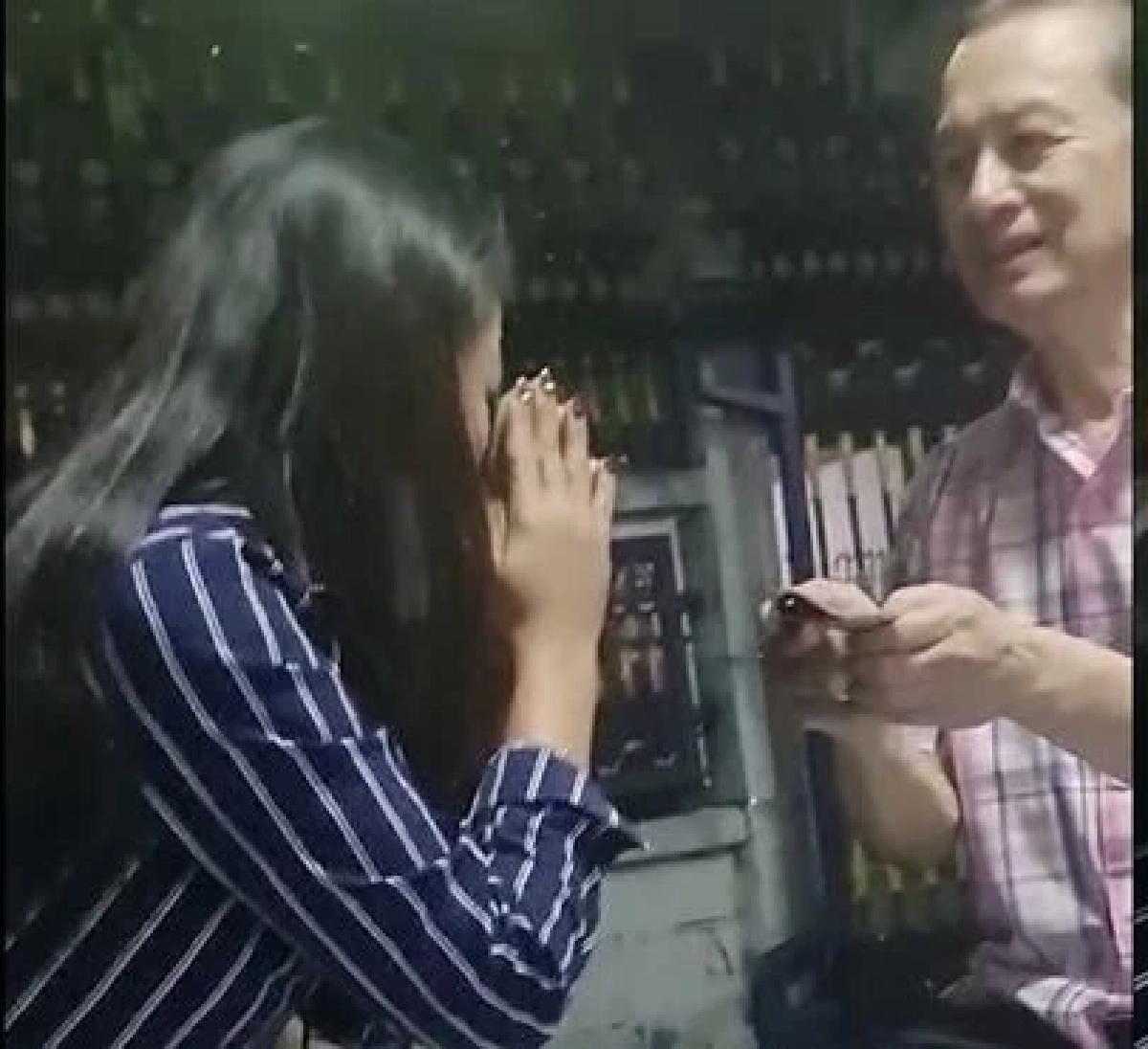 "หญิงลี" รุดเยี่ยม "ศรชัย" ป่วยมะเร็งตับ แต่อาการทรุดหลังฉีดวัคซีนโควิด