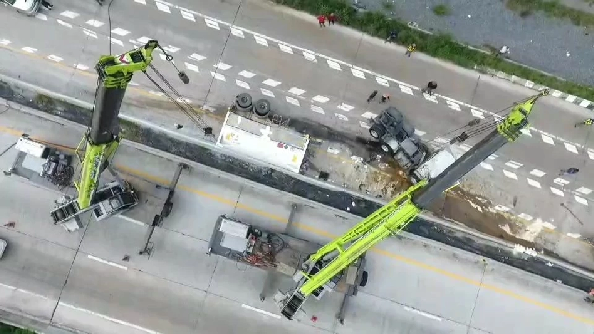 รถก๊าซ "พลิกคว่ำ" ทางลงเขา "ศาลปู่โทน"  จนท.ผงะตรวจATKคนขับเจอติด "โควิด19"