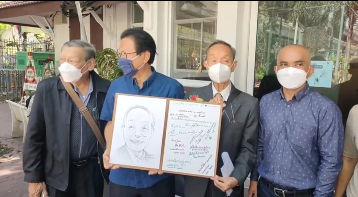 "ชาญวิทย์" ฟ้อง "ผบ.ตร." ถูกคุกคามจากชายแต่งกายคล้ายตำรวจนอกเครื่องแบบ
