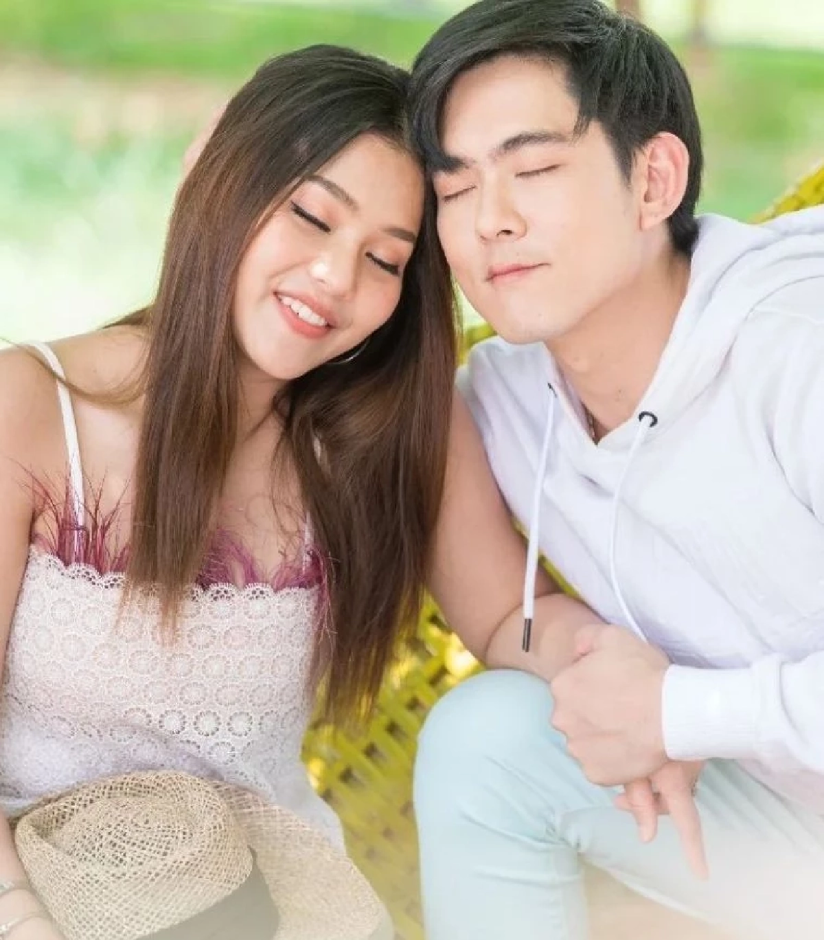 ยังไง "อ๊อฟ - ธัญญ่า" กำลังจะมีทายาทเหรอ ชาวเน็ตแห่ยินดีแล้วนะ ลุ้นมากจริง ๆ