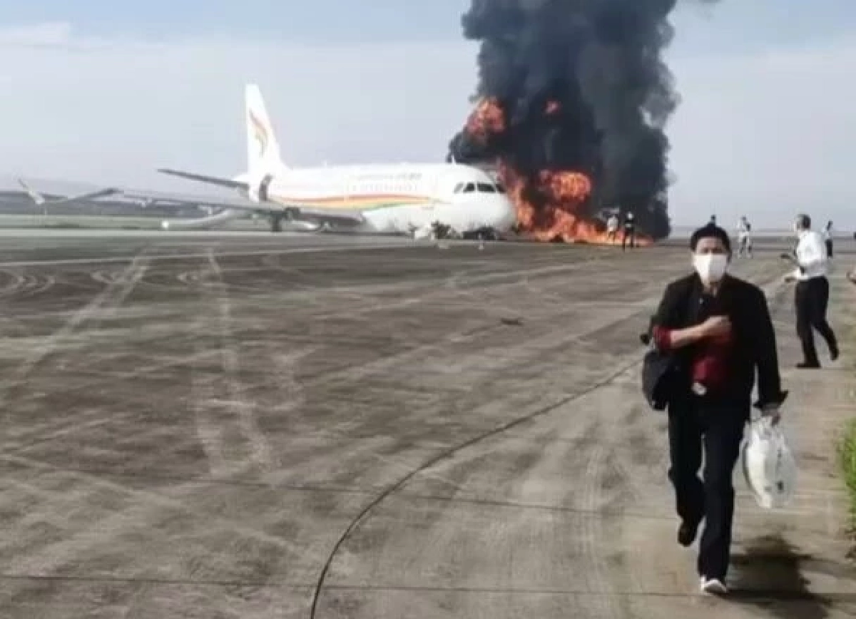 ด่วน "ทิเบตแอร์ไลน์" ไฟไหม้ลงจอดฉุกเฉินที่ฉงชิ่ง 122 ชีวิตรอดตายหวุดหวิด