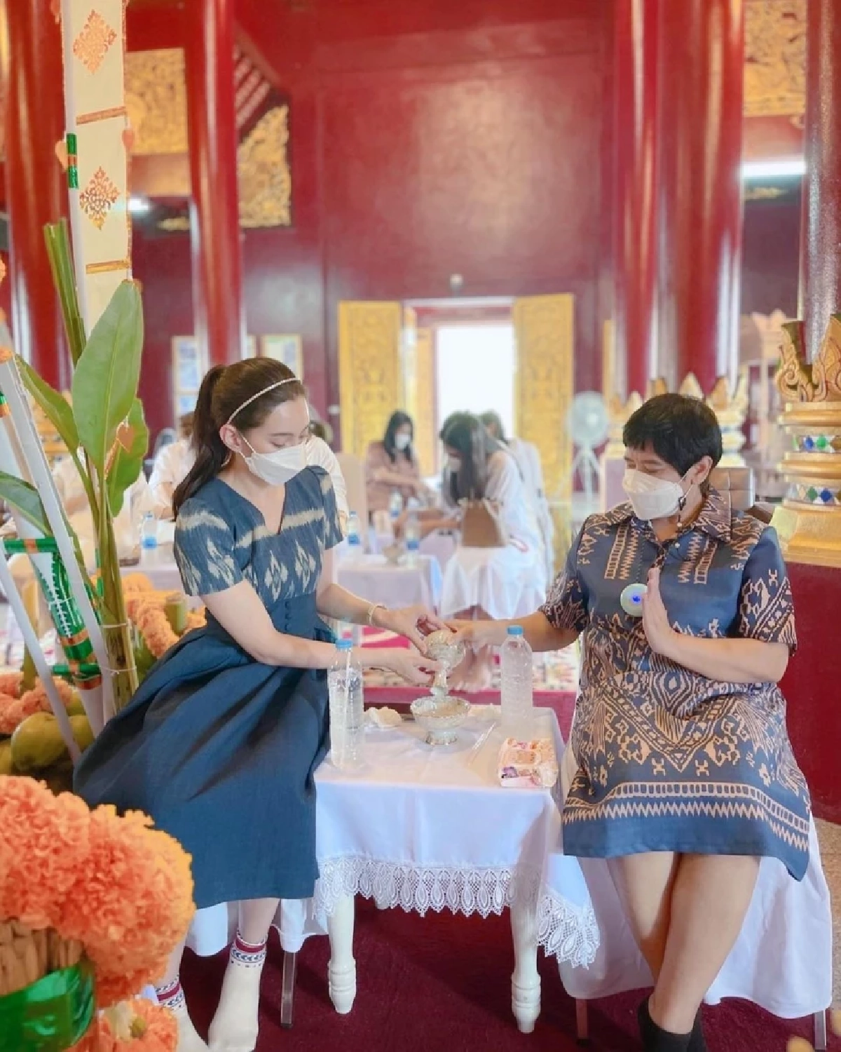 ช่วยกันดู "เบลล่า ราณี"ทำบุญใหญ่ ถ่ายภาพน้ำตาเทียนเห็นเลขอะไรกันบ้าง