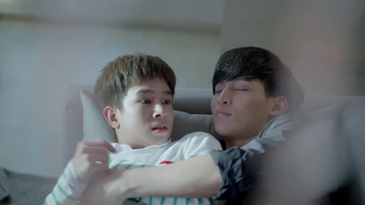 "โอห์ม-ฟลุ้ค" สาดเสน่ห์เหลือร้าย "เลิฟ@นาย" แรงติดทวิตเตอร์