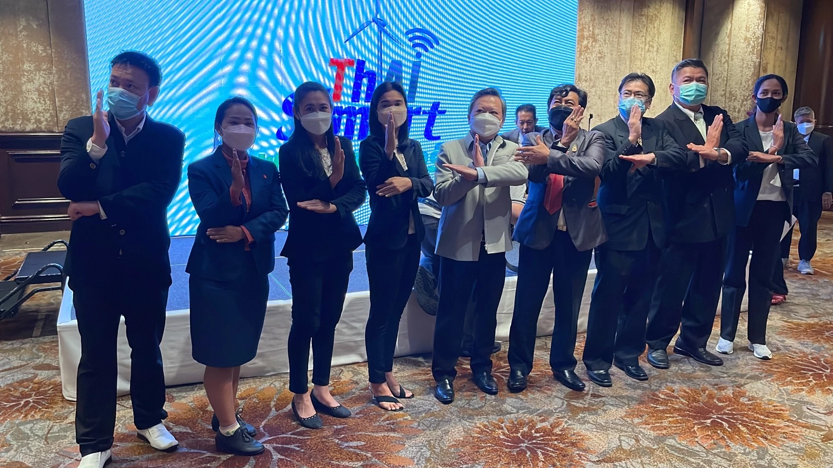 "เปิดตัวพรรค" ไทยสมาร์ท ชูบัญญัติ 10 ประการ นำคนไทยหายจน