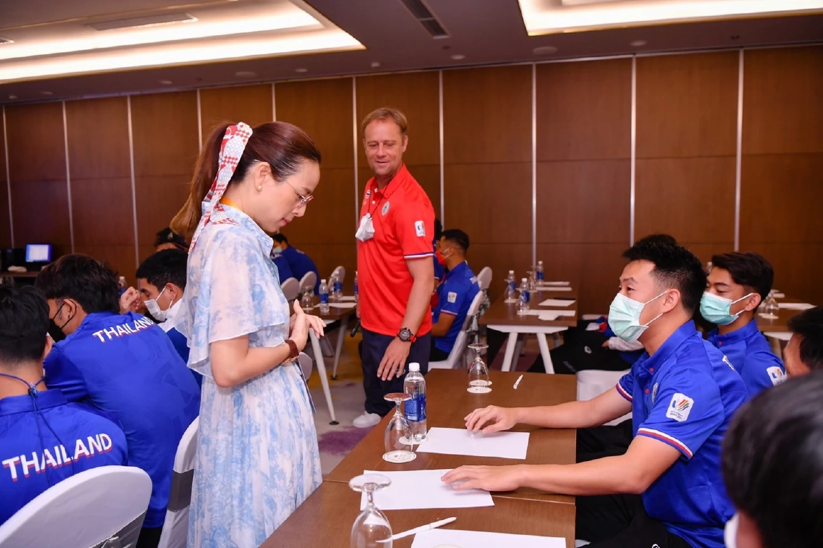 "มาดามแป้ง"ประกาศอัดฉีด  5 ล้าน "ฟุตบอลทีมชาติไทย" ซิวแชมป์ซีเกมส์