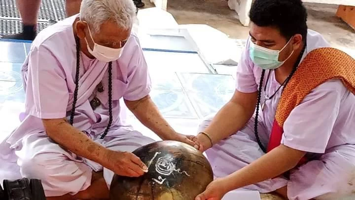 เปิดพิธีกรรม "หุงสีผึ้ง" เสริม เมตตามหานิยม ตามฉบับ ภาคใต้