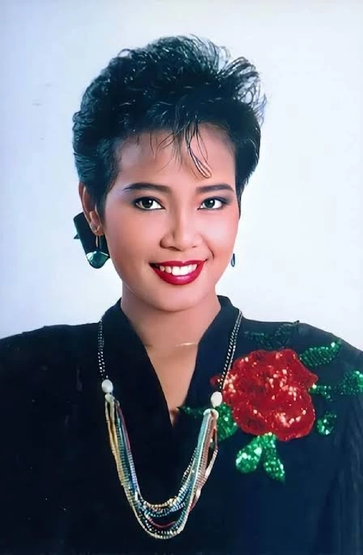 "มิลลิ" ปังเพราะกราบ "หุ่นแม่ผึ้ง พุ่มพวง" เจอแม่ผึ้งสบตา แทบไม่ไหว